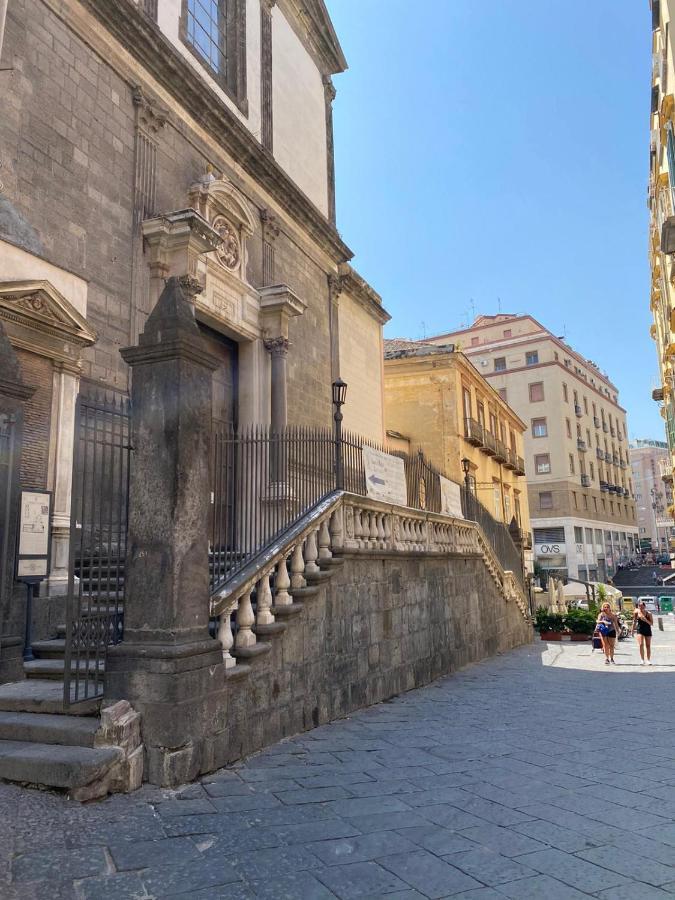 نابولي Novanova المظهر الخارجي الصورة